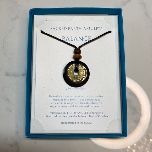 Jewelry - Beautiful Sacred Earth Amulets Balance Necklace- New